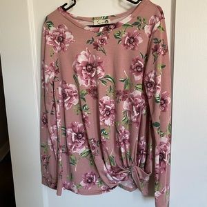 Cute spring top!